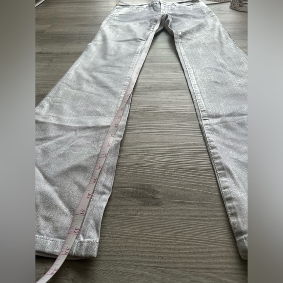 Cachè white silver metallic Sz 4 like new chic bootcut jeans - Picture 3 of 5